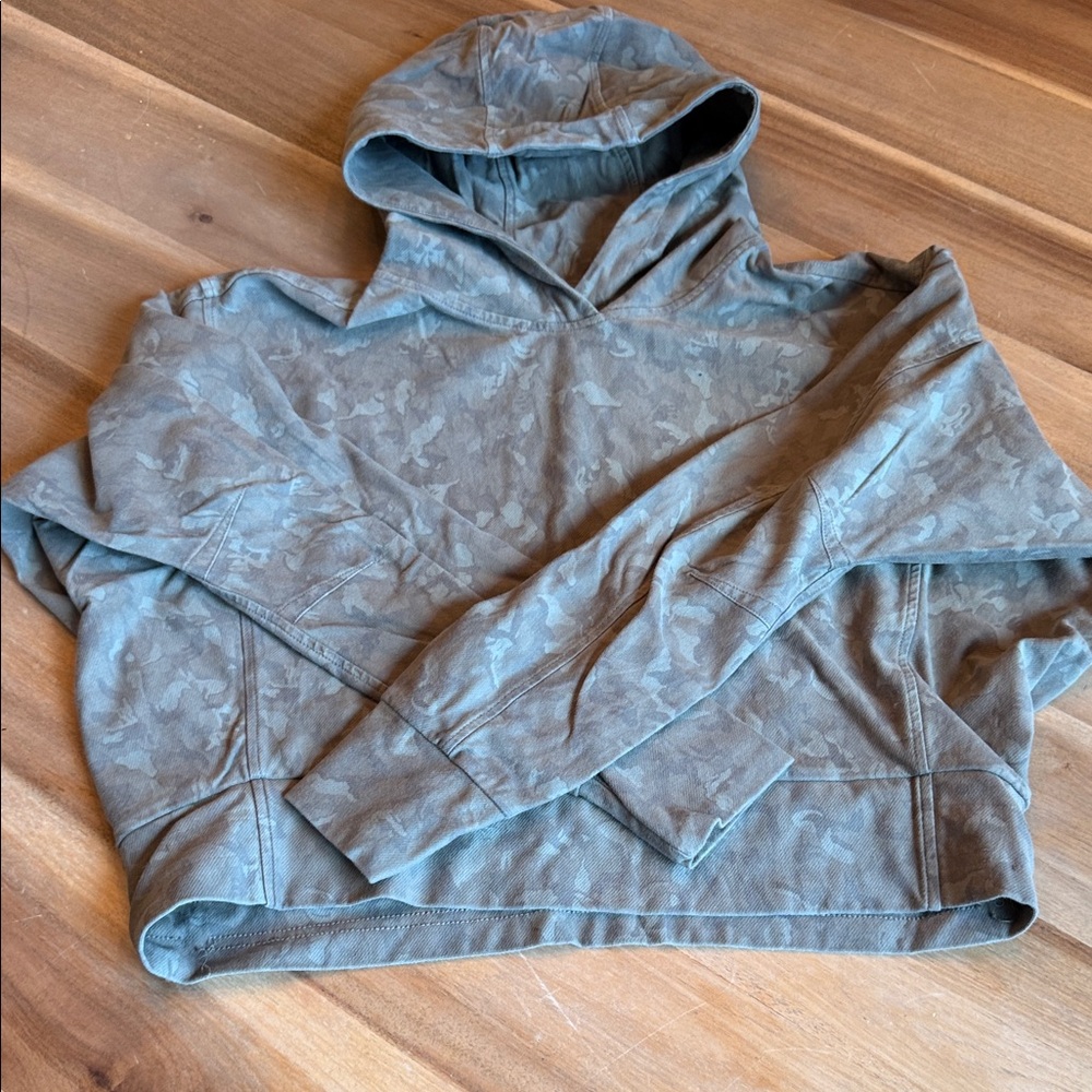 Athleta Green Camouflage Hoodie Small I have the pants too